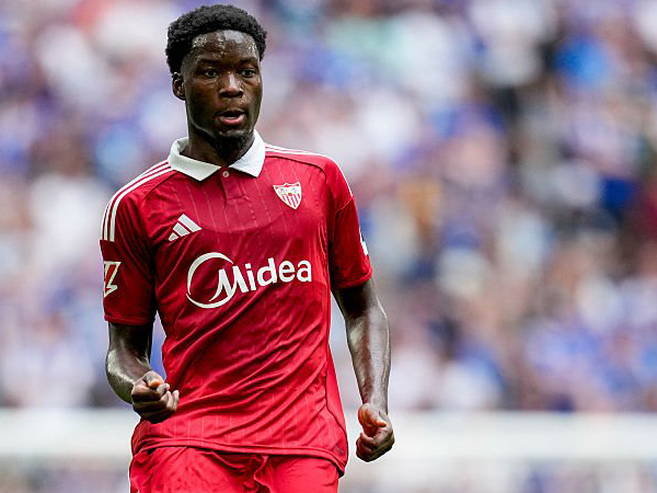 Manchester United Masuk dalam Perburuan Lucien Agoume